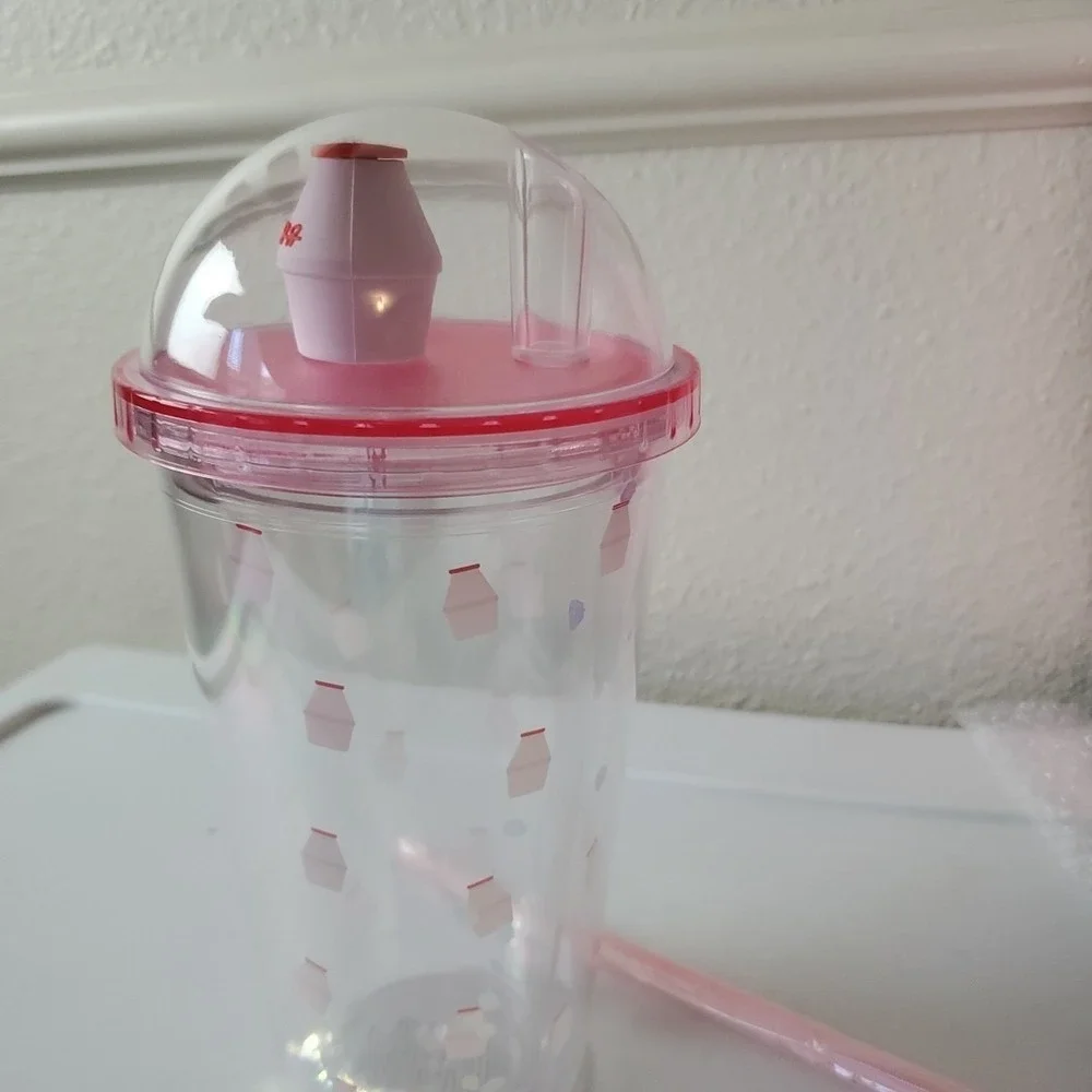 Binggrae Strawberry Flavored Milk Cold Cup 15oz Tumbler with Straw Dome Lid NEW
